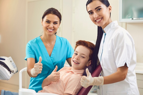 How A Family Dentist Can Keep Your Entire Family Smiling